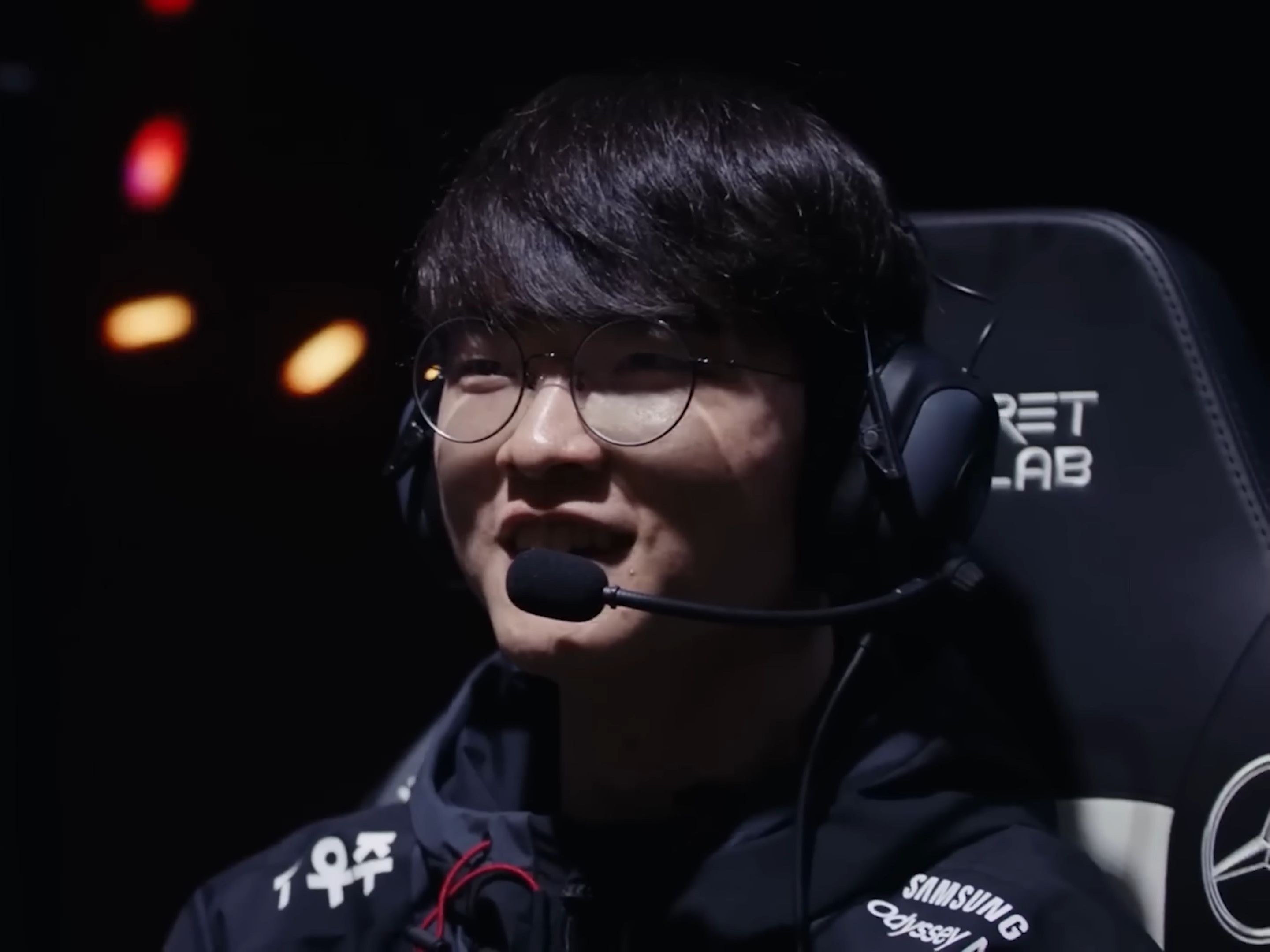 极端案例：解析“历史上第一台老虎机”的结构逻辑及其对成瘾的最初诱导。（解构历史首台老虎机：结构逻辑与早期成瘾诱因）