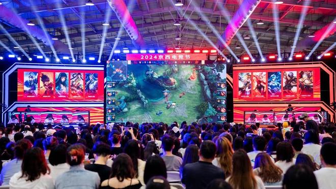 ENCE 和 ECLOT 晋级 YaLLa Compass Qatar 2025 半决赛