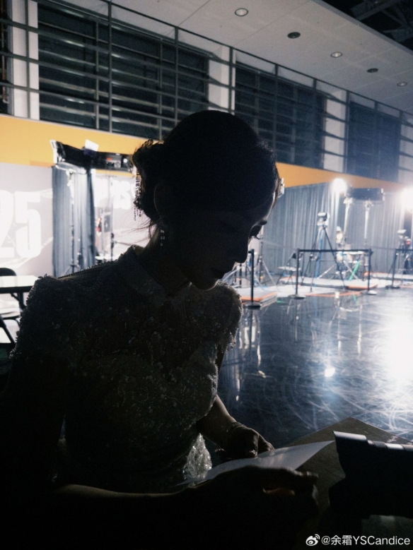 LOL新英雄尼菈抢先看：南亚女性代表，独一无二的鞭剑